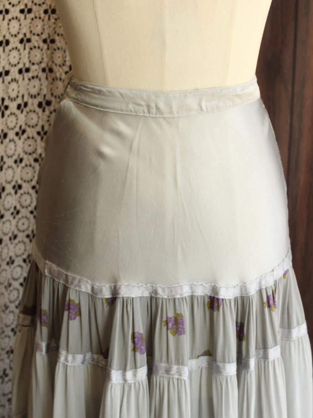 Vintage 1960s 1970s Skirt, Tea Length Silver Silk and Floral Print with Tiered R - Picture 9 of 10
